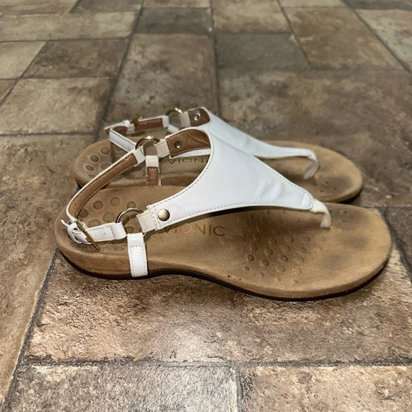 Vionic Size  6 - Picture 2 of 7
